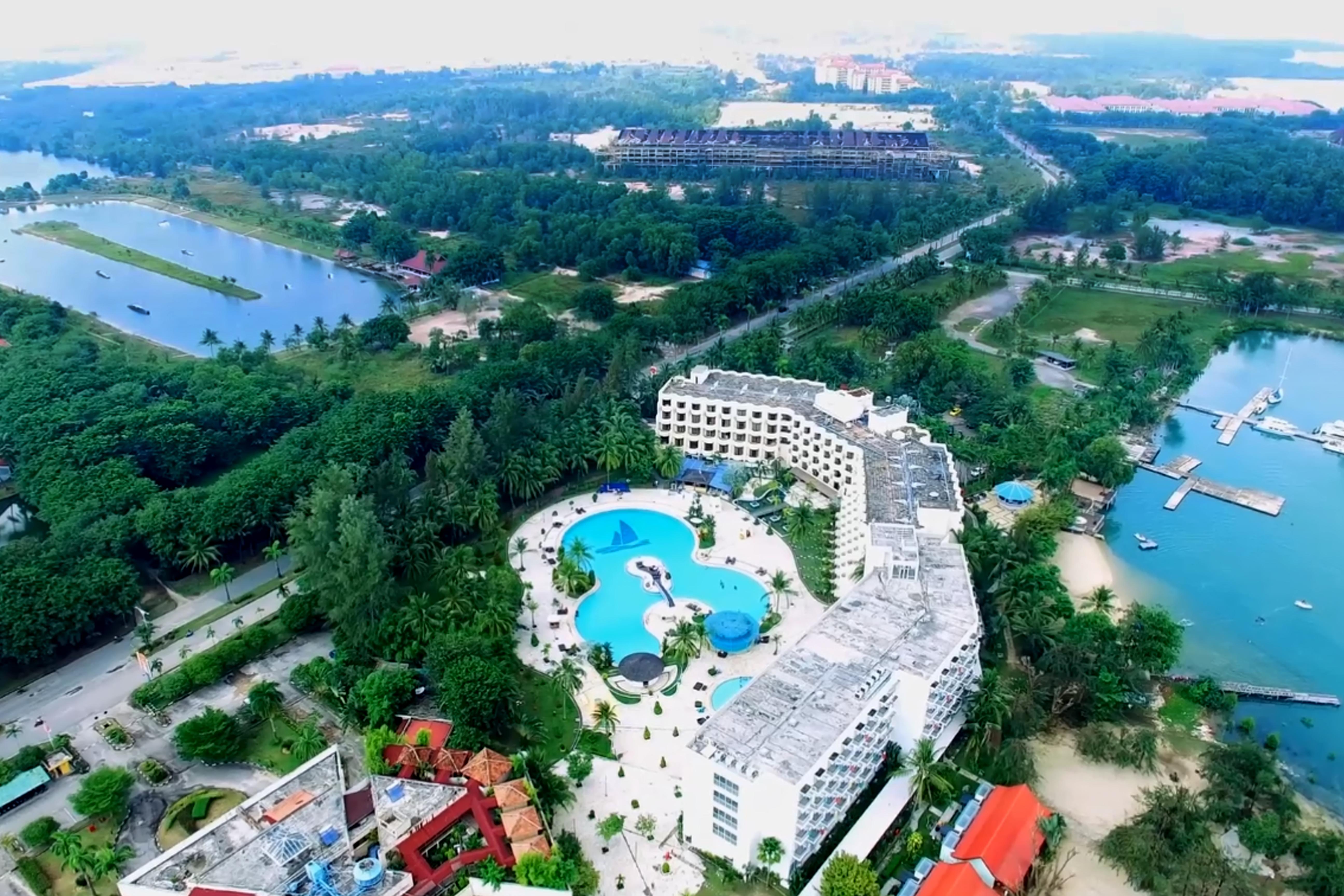 Harris Resort Batam Waterfront Sekupang Exterior foto