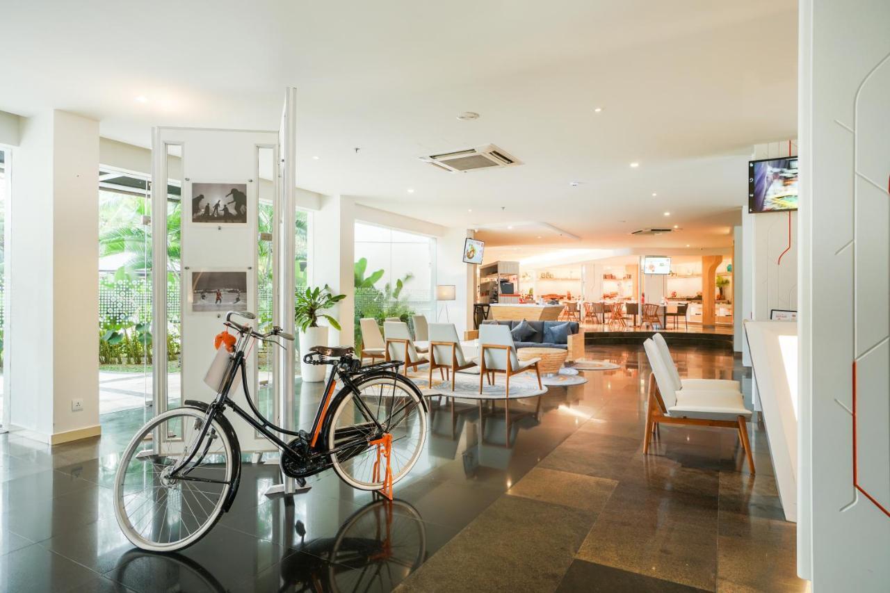 Harris Resort Batam Waterfront Sekupang Exterior foto